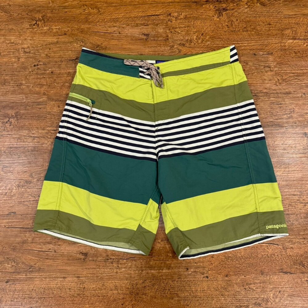 Patagonia Green Striped Wavefarer Board Shorts Swim Trunks Bermudas Men's 35x9 - Picture 1 of 8
